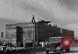 Standbild konkrete Lastkähne Portsmouth England, 1944, aus Sekunde 8 historischem Filmmaterial Videoclip 65675048313