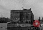 Standbild konkrete Lastkähne Portsmouth England, 1944, aus Sekunde 31 historischem Filmmaterial Videoclip 65675048313