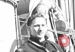 Standbild konkrete Lastkähne Portsmouth England, 1944, aus Sekunde 46 historischem Filmmaterial Videoclip 65675048314