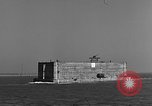 Standbild konkrete Aufsch Portsmouth England, 1944, aus Sekunde 20 historischem Filmmaterial Videoclip 65675048315