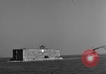 Standbild konkrete Aufsch Portsmouth England, 1944, aus Sekunde 25 historischem Filmmaterial Videoclip 65675048315