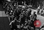 Immagine di Prigionieri tedeschi Tolone Francia, 1944, secondo 44 filmato di repertorio 65675048317
