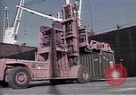 Standbild Weihnachten für die US-Küstenwache Saudi-arabien, 1991, aus Sekunde 12 historischem Filmmaterial Videoclip 65675048330