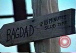 Standbild Schauspielerin Brook Shields nach US Coast Guard Port Security Unit Bahrain, 1991, aus Sekunde 13 historischem Filmmaterial Videoclip 65675048331