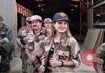 Standbild Schauspielerin Brook Shields nach US Coast Guard Port Security Unit Bahrain, 1991, aus Sekunde 18 historischem Filmmaterial Videoclip 65675048331
