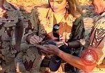 Standbild Schauspielerin Brook Shields nach US Coast Guard Port Security Unit Bahrain, 1991, aus Sekunde 35 historischem Filmmaterial Videoclip 65675048331