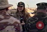 Standbild Schauspielerin Brook Shields nach US Coast Guard Port Security Unit Bahrain, 1991, aus Sekunde 46 historischem Filmmaterial Videoclip 65675048331