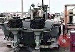 Standbild United States Coast Guard Mechanik Saudi-arabien, 1991, aus Sekunde 21 historischem Filmmaterial Videoclip 65675048333