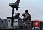 Standbild United States Coast Guard Mechanik Saudi-arabien, 1991, aus Sekunde 40 historischem Filmmaterial Videoclip 65675048333