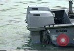 Standbild United States Coast Guard Mechanik Saudi-arabien, 1991, aus Sekunde 58 historischem Filmmaterial Videoclip 65675048333