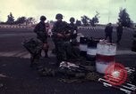 Standbild USA 101st Airborne Division Ägypten, 1980, aus Sekunde 6 historischem Filmmaterial Videoclip 65675048343