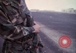 Standbild USA 101st Airborne Division Ägypten, 1980, aus Sekunde 20 historischem Filmmaterial Videoclip 65675048343