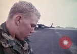 Standbild USA 101st Airborne Division Ägypten, 1980, aus Sekunde 27 historischem Filmmaterial Videoclip 65675048343