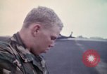 Standbild USA 101st Airborne Division Ägypten, 1980, aus Sekunde 29 historischem Filmmaterial Videoclip 65675048343