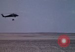 Standbild UH 60 Hubschrauber Ägypten, 1980, aus Sekunde 10 historischem Filmmaterial Videoclip 65675048345