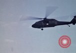 Standbild UH 60 Hubschrauber Ägypten, 1980, aus Sekunde 35 historischem Filmmaterial Videoclip 65675048345