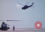 Standbild UH 60 Hubschrauber Ägypten, 1980, aus Sekunde 39 historischem Filmmaterial Videoclip 65675048345