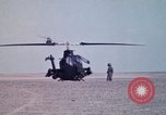 Standbild UH 60 Hubschrauber Ägypten, 1980, aus Sekunde 46 historischem Filmmaterial Videoclip 65675048345