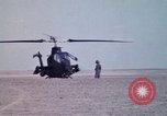 Standbild UH 60 Hubschrauber Ägypten, 1980, aus Sekunde 47 historischem Filmmaterial Videoclip 65675048345
