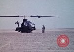 Standbild UH 60 Hubschrauber Ägypten, 1980, aus Sekunde 49 historischem Filmmaterial Videoclip 65675048345