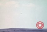 Standbild UH 60 Hubschrauber Ägypten, 1980, aus Sekunde 57 historischem Filmmaterial Videoclip 65675048345