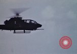Standbild United States AH 1G Hubschrauber Ägypten, 1980, aus Sekunde 15 historischem Filmmaterial Videoclip 65675048348