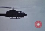 Standbild United States AH 1G Hubschrauber Ägypten, 1980, aus Sekunde 18 historischem Filmmaterial Videoclip 65675048348