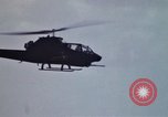 Standbild United States AH 1G Hubschrauber Ägypten, 1980, aus Sekunde 19 historischem Filmmaterial Videoclip 65675048348