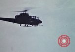 Standbild United States AH 1G Hubschrauber Ägypten, 1980, aus Sekunde 24 historischem Filmmaterial Videoclip 65675048348
