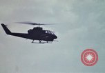 Standbild United States AH 1G Hubschrauber Ägypten, 1980, aus Sekunde 29 historischem Filmmaterial Videoclip 65675048348