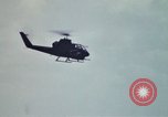 Standbild United States AH 1G Hubschrauber Ägypten, 1980, aus Sekunde 33 historischem Filmmaterial Videoclip 65675048348