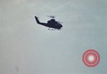 Standbild United States AH 1G Hubschrauber Ägypten, 1980, aus Sekunde 44 historischem Filmmaterial Videoclip 65675048348