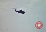 Standbild United States AH 1G Hubschrauber Ägypten, 1980, aus Sekunde 47 historischem Filmmaterial Videoclip 65675048348