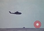 Standbild United States AH 1G Hubschrauber Ägypten, 1980, aus Sekunde 54 historischem Filmmaterial Videoclip 65675048348