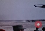 Standbild USA UH 60 Hubschrauber Ägypten, 1980, aus Sekunde 3 historischem Filmmaterial Videoclip 65675048349