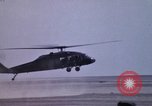 Standbild USA UH 60 Hubschrauber Ägypten, 1980, aus Sekunde 45 historischem Filmmaterial Videoclip 65675048349