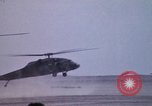 Standbild USA UH 60 Hubschrauber Ägypten, 1980, aus Sekunde 47 historischem Filmmaterial Videoclip 65675048349