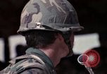 Standbild Major General Taylor Ägypten, 1980, aus Sekunde 14 historischem Filmmaterial Videoclip 65675048350