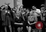 Standbild kollaborierenden Mädchen Menton Frankreich, 1944, aus Sekunde 19 historischem Filmmaterial Videoclip 65675048352