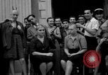 Standbild kollaborierenden Mädchen Menton Frankreich, 1944, aus Sekunde 28 historischem Filmmaterial Videoclip 65675048352