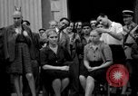 Standbild kollaborierenden Mädchen Menton Frankreich, 1944, aus Sekunde 35 historischem Filmmaterial Videoclip 65675048352