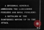 Image général britannique adresses troupes qui entrez la bataille de la Somme France, 1916, de la seconde 8 séquences d'archives historiques vidéo 65675048358