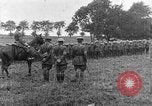 Image général britannique adresses troupes qui entrez la bataille de la Somme France, 1916, de la seconde 28 séquences d'archives historiques vidéo 65675048358