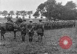 Image général britannique adresses troupes qui entrez la bataille de la Somme France, 1916, de la seconde 30 séquences d'archives historiques vidéo 65675048358
