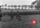Image général britannique adresses troupes qui entrez la bataille de la Somme France, 1916, de la seconde 34 séquences d'archives historiques vidéo 65675048358