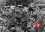 Image Les troupes britanniques employant Plum Pudding mortiers France, 1916, de la seconde 39 séquences d'archives historiques vidéo 65675048360