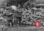 Image Les troupes britanniques employant Plum Pudding mortiers France, 1916, de la seconde 53 séquences d'archives historiques vidéo 65675048360
