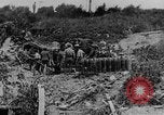 Image British artilleurs tirant un obusier de 92 po France, 1916, de la seconde 11 séquences d'archives historiques vidéo 65675048361
