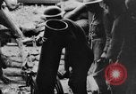 Image tir des soldats britanniques 945 pouce du mortier France, 1916, de la seconde 18 séquences d'archives historiques vidéo 65675048364