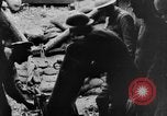 Image tir des soldats britanniques 945 pouce du mortier France, 1916, de la seconde 20 séquences d'archives historiques vidéo 65675048364